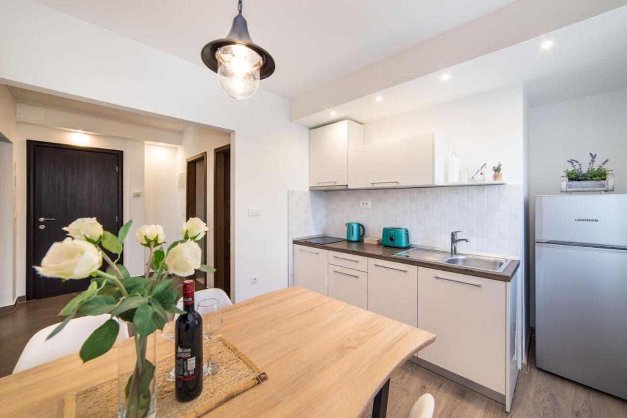 Villa Jadranka Apartments Tučepi Kültér fotó