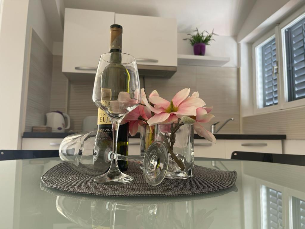 Villa Jadranka Apartments Tučepi Kültér fotó