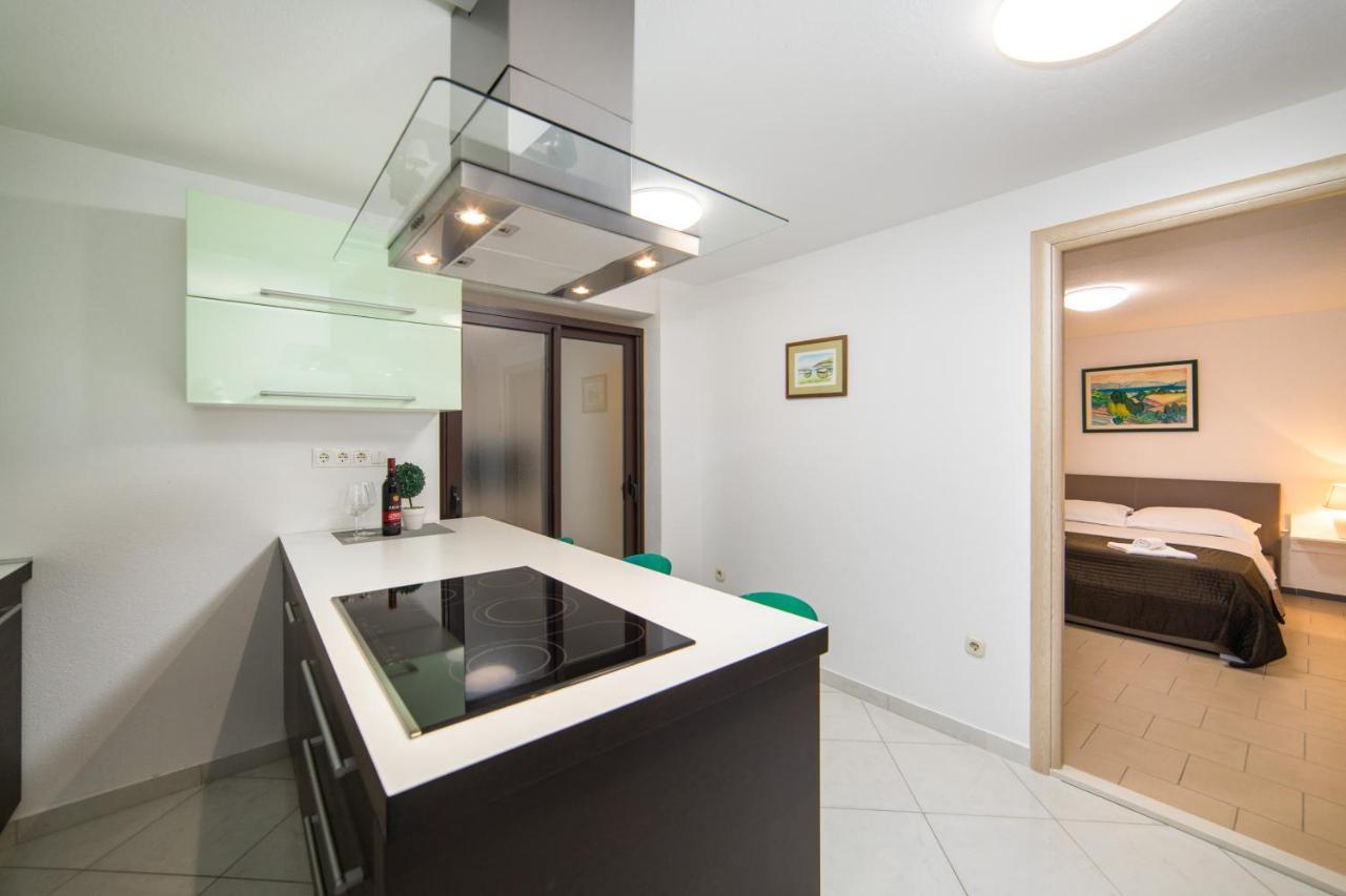 Villa Jadranka Apartments Tučepi Kültér fotó